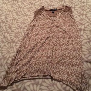 5/$15 Pretty tank top